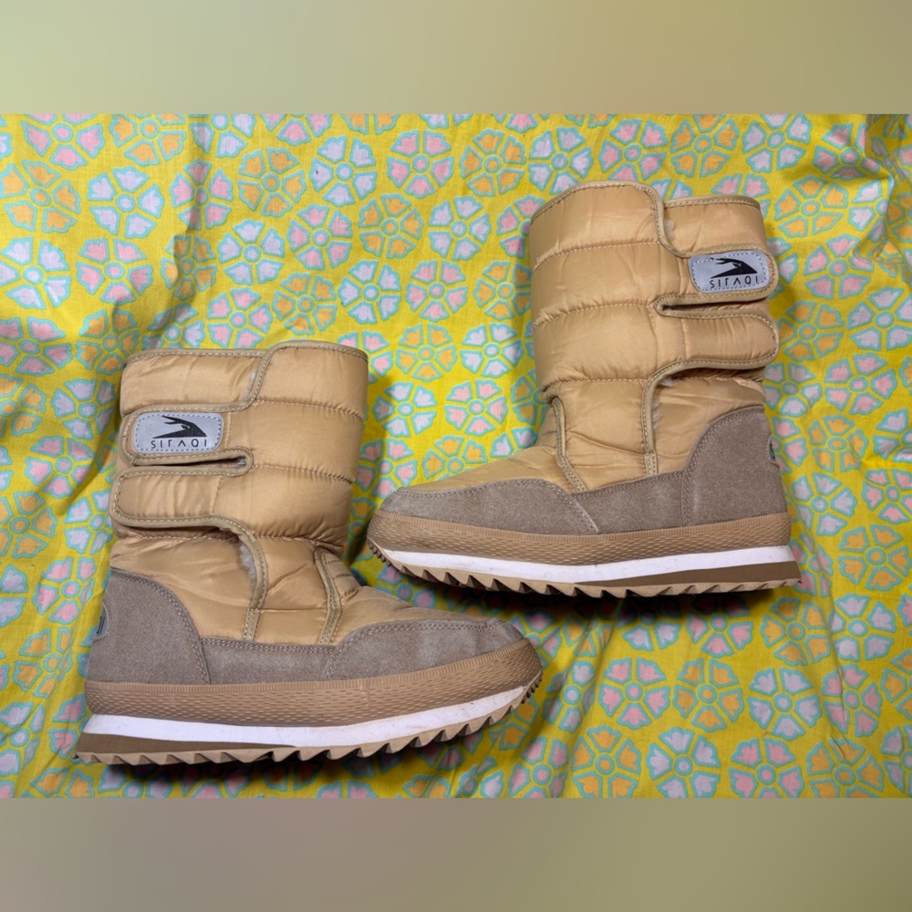 Retro Women's Tan Shearling Moon Boots Winter 39 WMNS 8